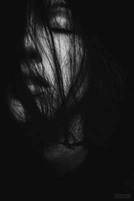 feelings / Portrait  photography by Photographer QiK Photography ★22 | STRKNG