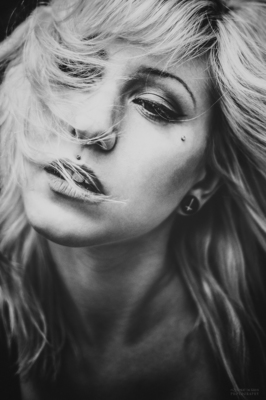 windy / Portrait  Fotografie von Fotografin QiK Photography ★22 | STRKNG