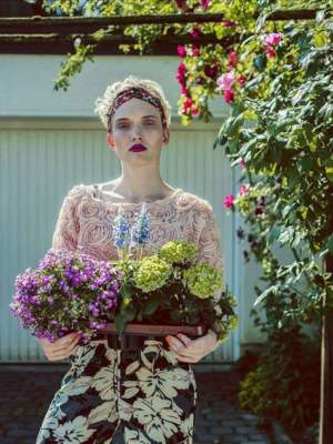 Flowerbomb / Fashion / Beauty  photography by Model VTNA ★11 | STRKNG