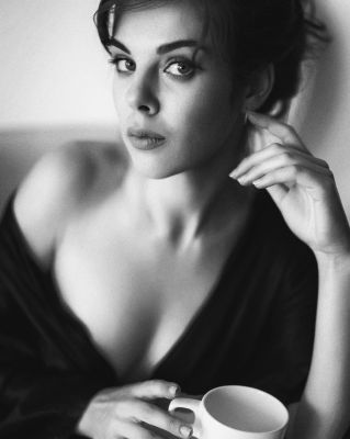 Cup of Tea / Portrait  photography by Photographer Gregor Sticker ★17 | STRKNG