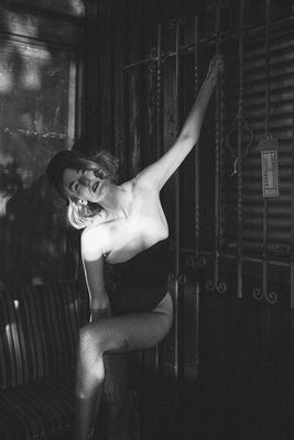 Eva / Portrait  photography by Photographer Thomas Ruppel ★25 | STRKNG