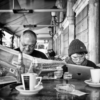 News for generations / 2014-11-25 News for generations / Street photography by Photographer Steffi Atze ★15 | STRKNG