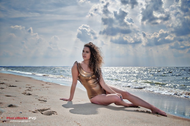 Fashion at the Beach - &copy; Peter van Gelderen | Mode / Beauty