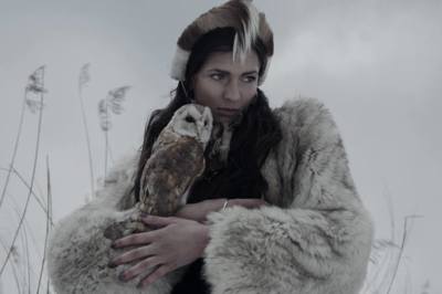 Into the Wild / Conceptual  photography by Photographer Alte Eule Photography I Sarah Storch ★4 | STRKNG