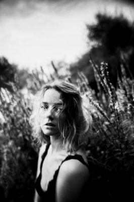 Meret 08.2021 / Portrait  Fotografie von Fotograf HANS KRUM ★78 | STRKNG