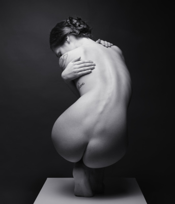 CLASSIC NUDE SERIES II / Nude  Fotografie von Fotograf HANS KRUM ★78 | STRKNG