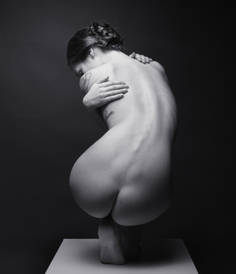 CLASSIC NUDE SERIES II / Nude  Fotografie von Fotograf HANS KRUM ★77 | STRKNG