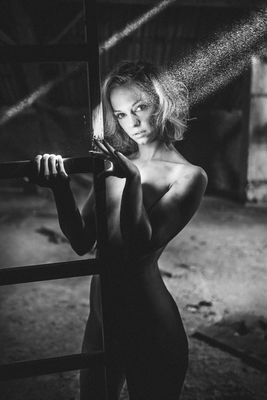 Sarah / Nude  photography by Photographer Thorsten Schnorrbusch ★11 | STRKNG