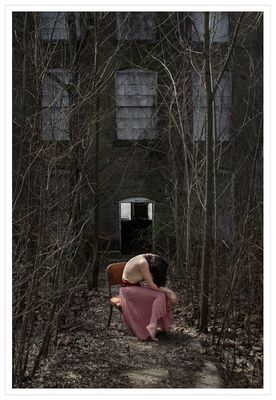 Lonely Chairs / Lost places  Fotografie von Fotografin Vanessa Conway ★9 | STRKNG