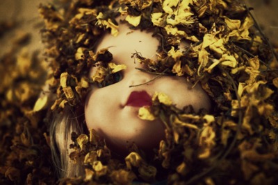 Conceptual  photography by Photographer Cah Santos | STRKNG