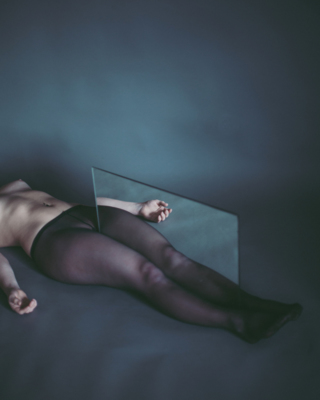 Nude  Fotografie von Fotografin Emmanuelle Brisson ★24 | STRKNG