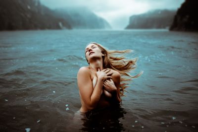 defy the storm / Portrait  Fotografie von Fotograf Pixoom Photographie ★10 | STRKNG