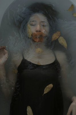 Drown / Fine Art  Fotografie von Fotograf Trung Vu ★7 | STRKNG