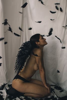 Learning to fly / Portrait  photography by Photographer Iñaki Folgado ★2 | STRKNG