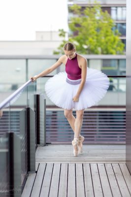 Marie / Performance  photography by Photographer Hefter | STRKNG