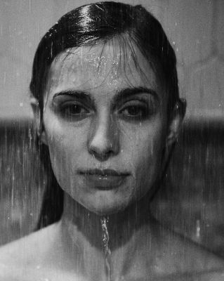 Watery with Karina / Portrait  Fotografie von Fotograf Justin ★1 | STRKNG