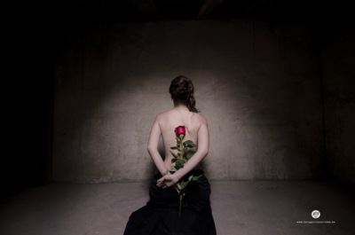 214. Espinas / Creative edit  photography by Photographer Lara García Corrales | STRKNG