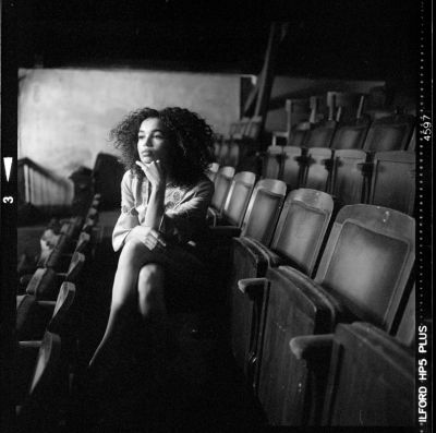 Theater Laboratorium / Schwarz-weiss  Fotografie von Fotograf Holger Nitschke ★75 | STRKNG