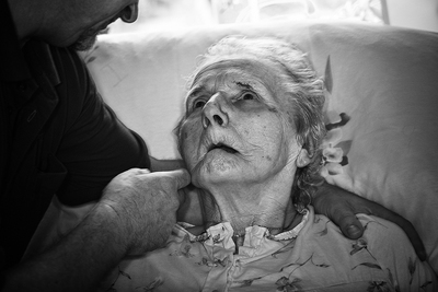 ich hab dich lieb .. MAMA / Documentary  photography by Photographer Andreas Schaarschmidt ★6 | STRKNG