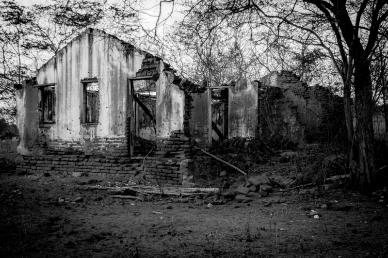 Ruins - &copy; O fotografo casual | Black and White