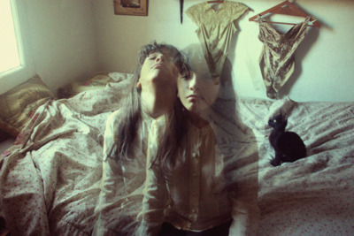 My little sister Luana and sweet Sakura / Portrait  photography by Photographer Abril Peiretti ★6 | STRKNG