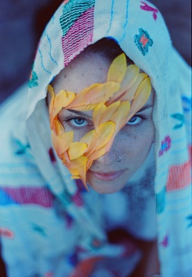 Petals / Portrait  photography by Photographer Maurook | STRKNG