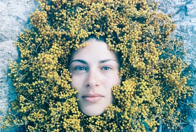 Graines jaunes / Portrait  photography by Photographer Maurook | STRKNG