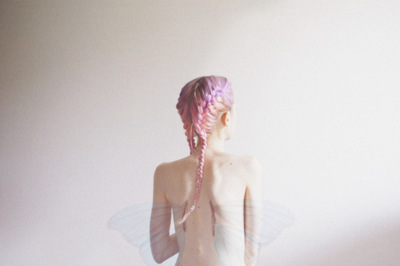 you torn my wings / Abstrakt  Fotografie von Fotografin Folur's. ★3 | STRKNG