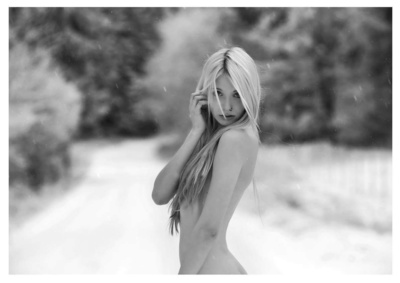 Nude  Fotografie von Model Valerie ★5 | STRKNG