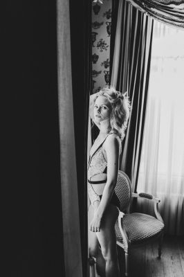 Annika / Portrait  photography by Photographer Sven Wagenfeld ★1 | STRKNG