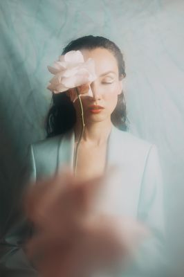 luiza / Fine Art  Fotografie von Fotografin Ana Lora ★77 | STRKNG