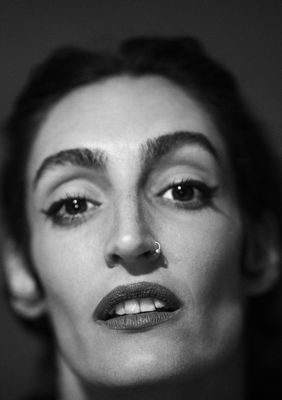 In her mouth / Portrait  photography by Photographer Carlos Odeh ★7 | STRKNG