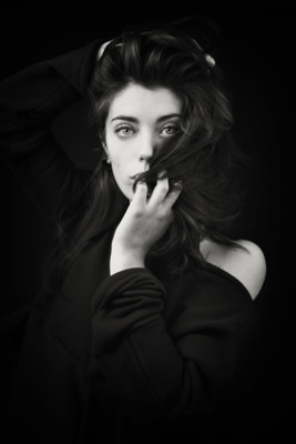 Mara R. / Portrait  photography by Photographer Fabio Toschi ★1 | STRKNG