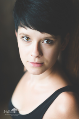 Sarah II / Portrait  photography by Photographer Steffen Trommer | STRKNG