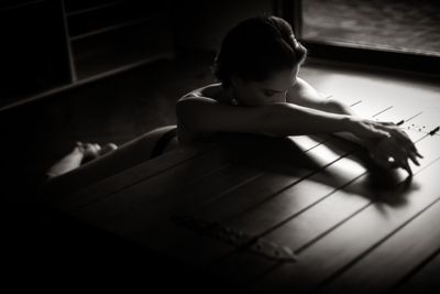 *Days Like These* / Schwarz-weiss  Fotografie von Model mrs.poziguzo ★25 | STRKNG