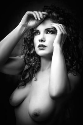 Dreamily looking for stars / Black and White  photography by Photographer Mandos ★1 | STRKNG