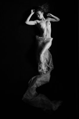 Floating mermaid / Fine Art  Fotografie von Fotograf Renato Buontempo ★3 | STRKNG