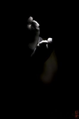 The dim light and the girl #10 / Menschen  Fotografie von Fotograf Gilles Le Corre ★1 | STRKNG