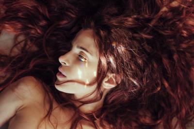 A piece of rainbow / Nude  Fotografie von Model Margherita ★18 | STRKNG