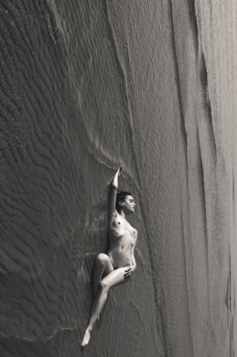 Réal / Nude  photography by Model Margherita ★18 | STRKNG