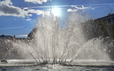 The fountain in the middle of the Jardin du Palais-Royal. / Cityscapes  photography by Photographer David Henry | STRKNG
