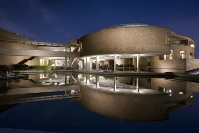 Virgilio Barco Library Reflection Pool / Interior  Fotografie von Fotograf Mike Butler ★2 | STRKNG