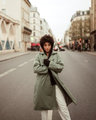 Rachel in Paris / Portrait  Fotografie von Fotograf kayserlich ★6 | STRKNG