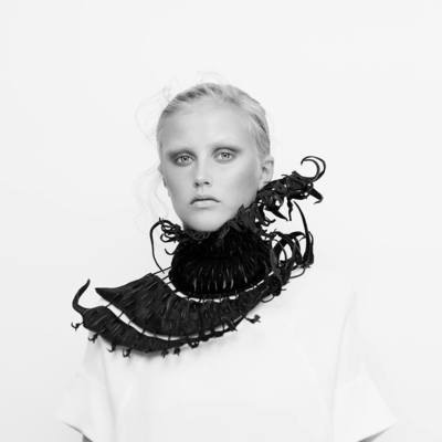 Mode / Beauty  Fotografie von Designer/&shy;Marke Bartholomäus Wischnewski ★42 | STRKNG