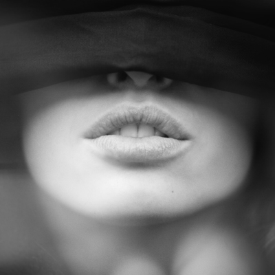 Morning message / People  photography by Photographer Saulius Krušna ★1 | STRKNG