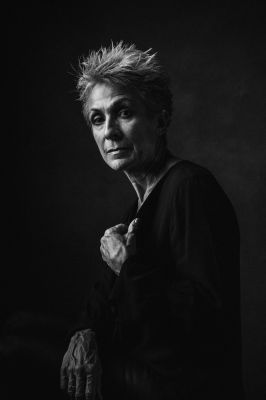 Nina / Schwarz-weiss  Fotografie von Fotograf Ken Gehring ★1 | STRKNG