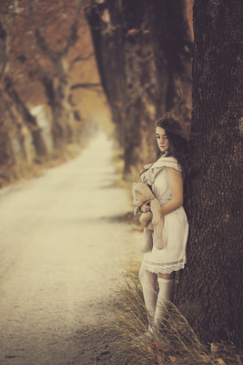 Misplaced Childhood V02 / Konzeptionell  Fotografie von Fotograf Galip | STRKNG