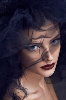 Ofélia........ / Menschen  Fotografie von Fotograf Tony Lillo ★1 | STRKNG