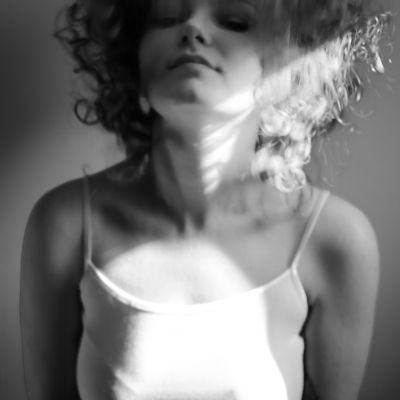 sunny morning / Schwarz-weiss  Fotografie von Fotografin Florence Caplain ★2 | STRKNG