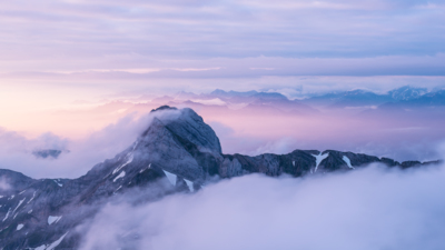 Cloudy Top / Natur  Fotografie von Fotograf Mirco | STRKNG